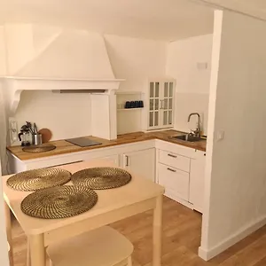 https://studio-climatise-centre-ville-tout-equipe-8.fr-provencehotel.com